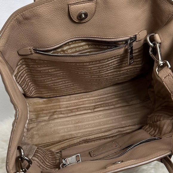💯Authentic Prada Beige Leather Two-way  Bag🍀 - Picture 3 of 16